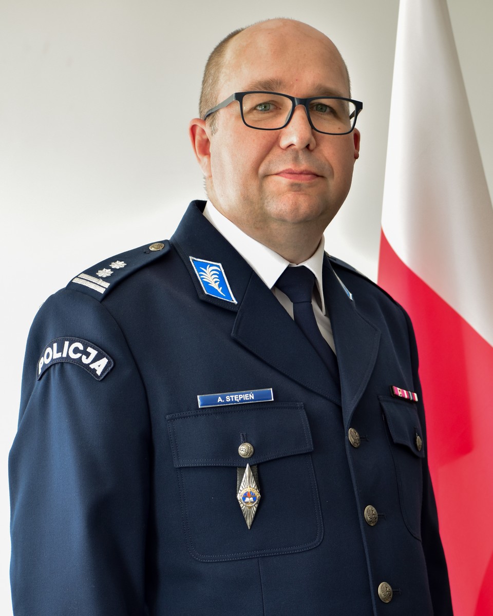 Na zdjęciu Komendant Arkadiusz Stępień